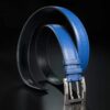 ceinture en buffle bleu indigo, intérieur marine et boucle militaire 1