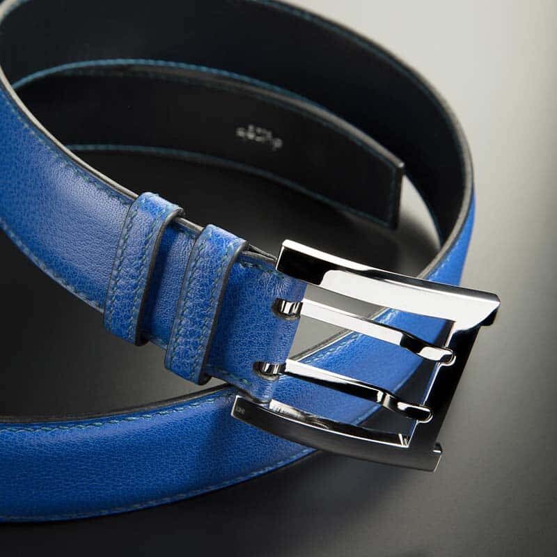 ceinture en buffle bleu indigo, intérieur marine et boucle militaire 4