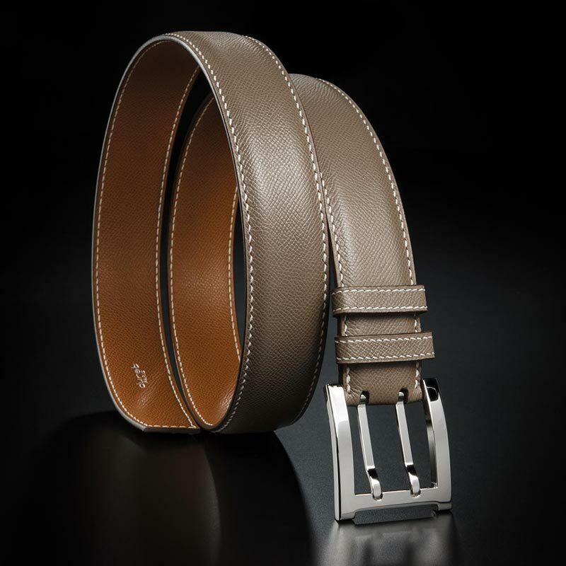ceinture en calf grainé beige, intérieur gold et boucle militaire 1