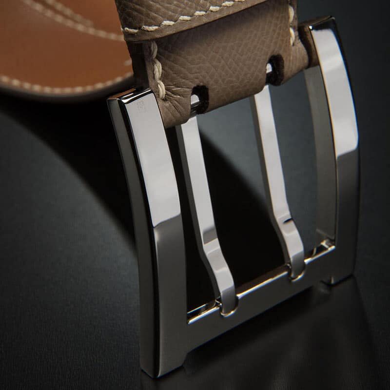 ceinture en calf grainé beige, intérieur gold et boucle militaire 3