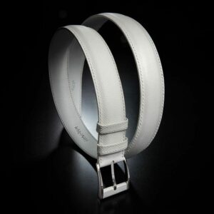 ceinture en calf grainé blan, intérieur blanc et boucle Zed 1