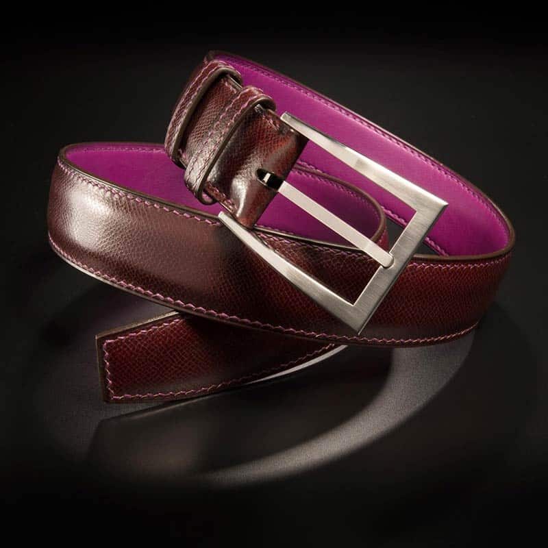 ceinture en calf grainé bordeaux, intérieur fuchsia et boucle Delta 2