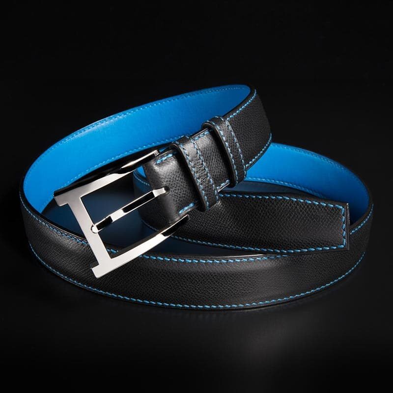 ceinture en calf grainé noir, intérieur indigo et boucle Alpha 2