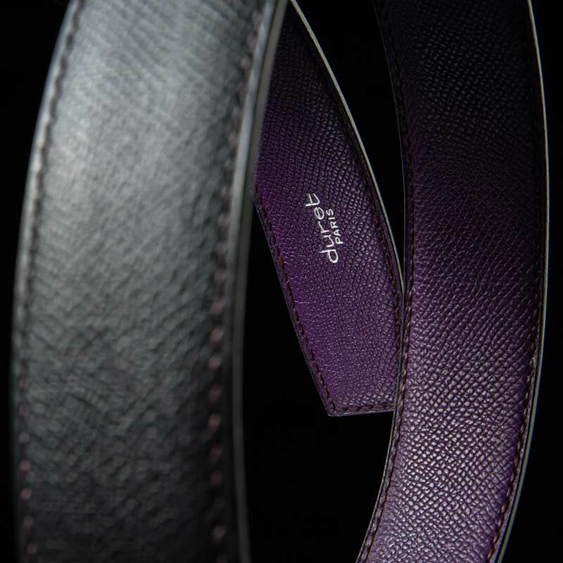 ceinture en calf grainé noir, intérieur violet et boucle Square 3