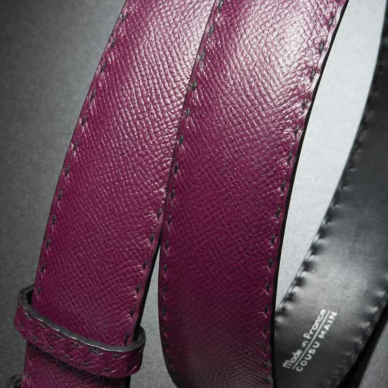 ceinture en calf grainé violine, intérieur noir et boucle Alpha 4
