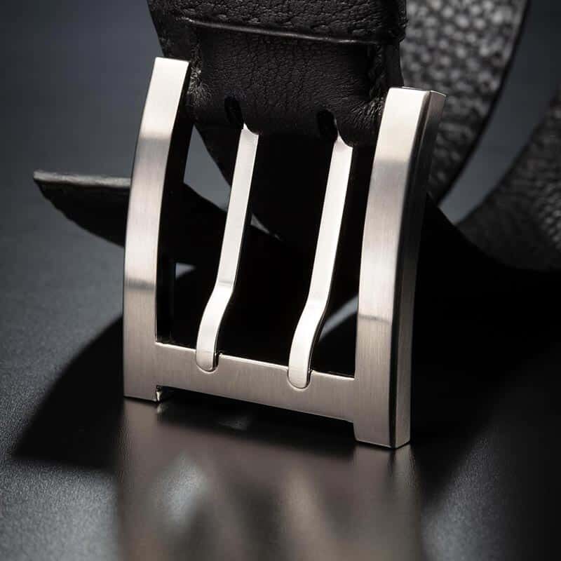 ceinture en cerf noir, intérieur noir et boucle militaire 3