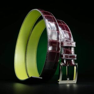 ceinture crocodile brillant prune, intérieur vert et boucle Square 1