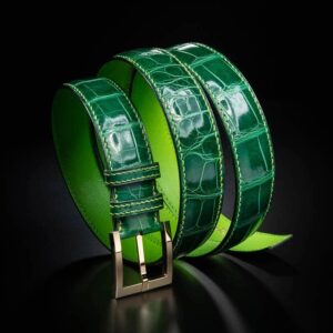 ceinture en crocodile brillant vert, intérieur vert fluo et boucle Square 1