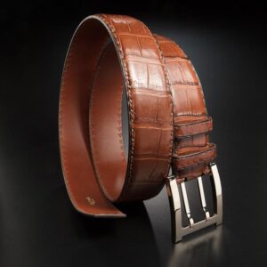 ceinture en crocodile gold mate, intérieur camel et boucle militaire 1