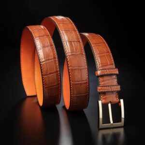 ceinture en crocodile gold mate, intérieur orange et boucle Square 1