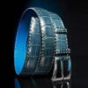 ceinture en crocodile gris-bleu patinée, intérieur indigo et boucle Delta 1
