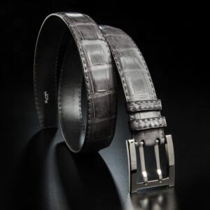 ceinture en crocodile gris Millenium, intérieur noir et boucle militaire 1