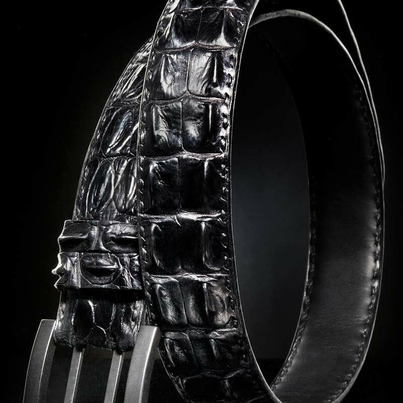 ceinture en crocodile hornback noir, intérieur noir et boucle militaire 3