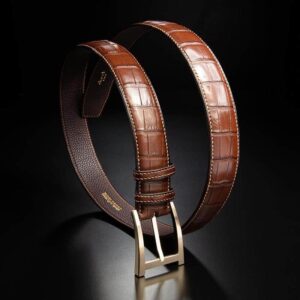 ceinture en crocodile marron mate, intérieur chocolat et boucle Alpha 1