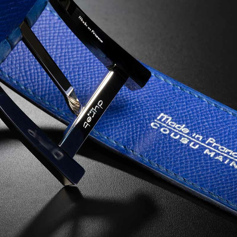 ceinture en crocodile Millenium bleu indigo, intérieu bleu et boucle Alpha 3