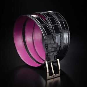 ceinture en crocodile noir mate, intérieur fuchsia et boucle Square 1