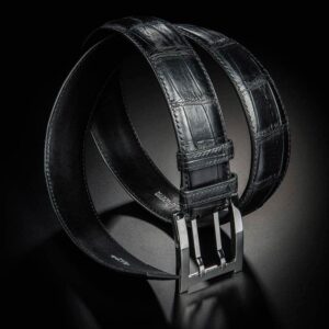 ceinture en crocodile noir mate, intérieur noir et boucle militaire 1