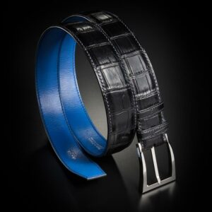ceinture en crocodile noir satinée, intérieur indigo et boucle Delta 1