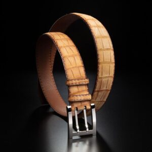 ceinture en crocodile nubuck gold clair, intérieur gold et boucle militaire 1
