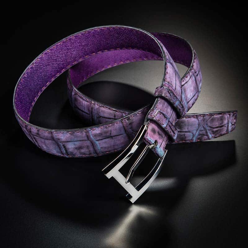 ceinture en crocodile nubuck violine, intérieur violet et boucle Alpha 2