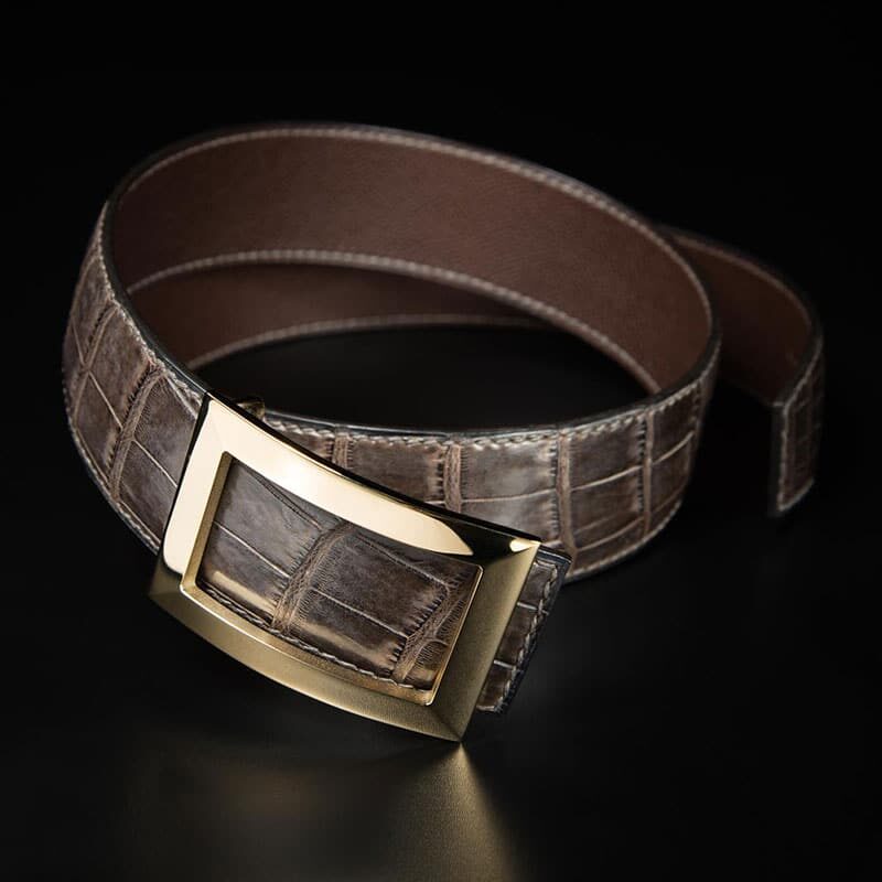 ceinture en crocodile taupe mate patinée, intérieur chocolat et boucle Art-déco 1