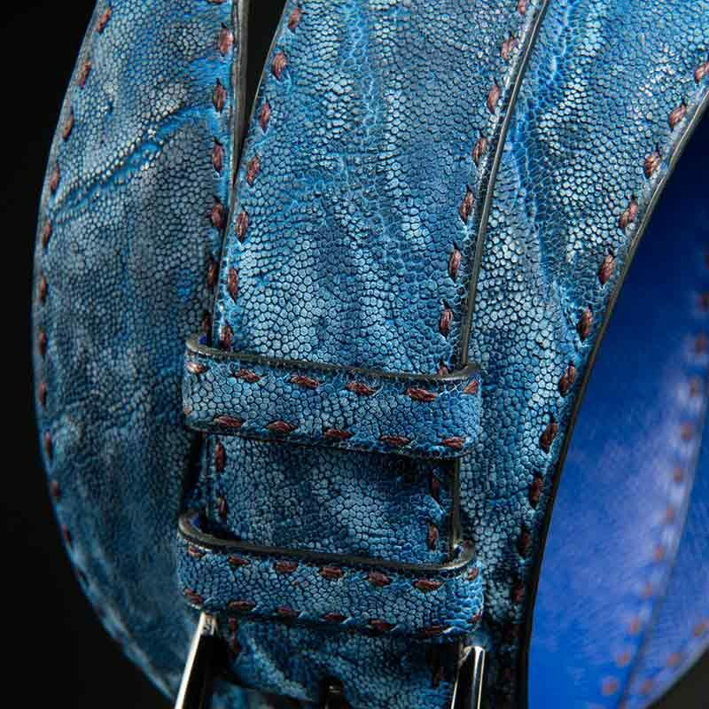 ceinture en éléphant bleu indigo sable mate, intérieur bleu et boucle Delta 3