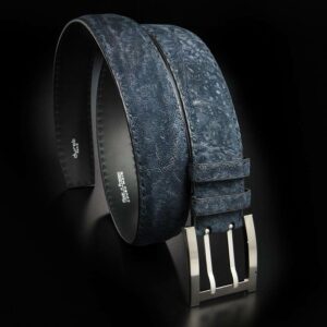 ceinture en éléphant denim patinée, intérieur noir et boucle militaire 1