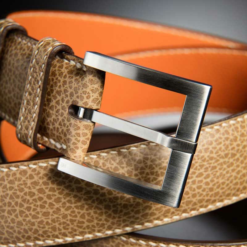 ceinture en veau grainé beige, intérieur orange et boucle Square 4