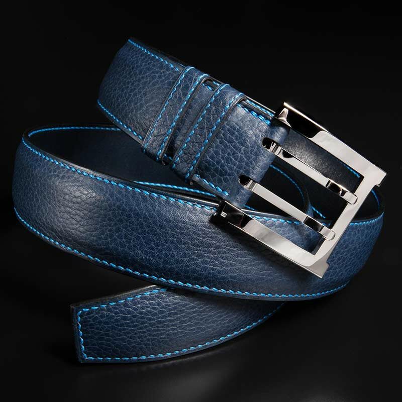 ceinture en veau grainé marine clair, intérieur marine et boucle militaire 2