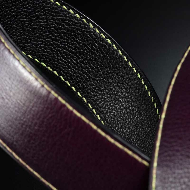 ceinture en veau grainé noir, intérieur aubergine et boucle Art-déco 4