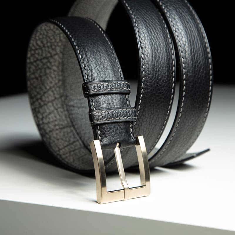 ceinture en veau grainé noir, intérieur noire et boucle Square 4