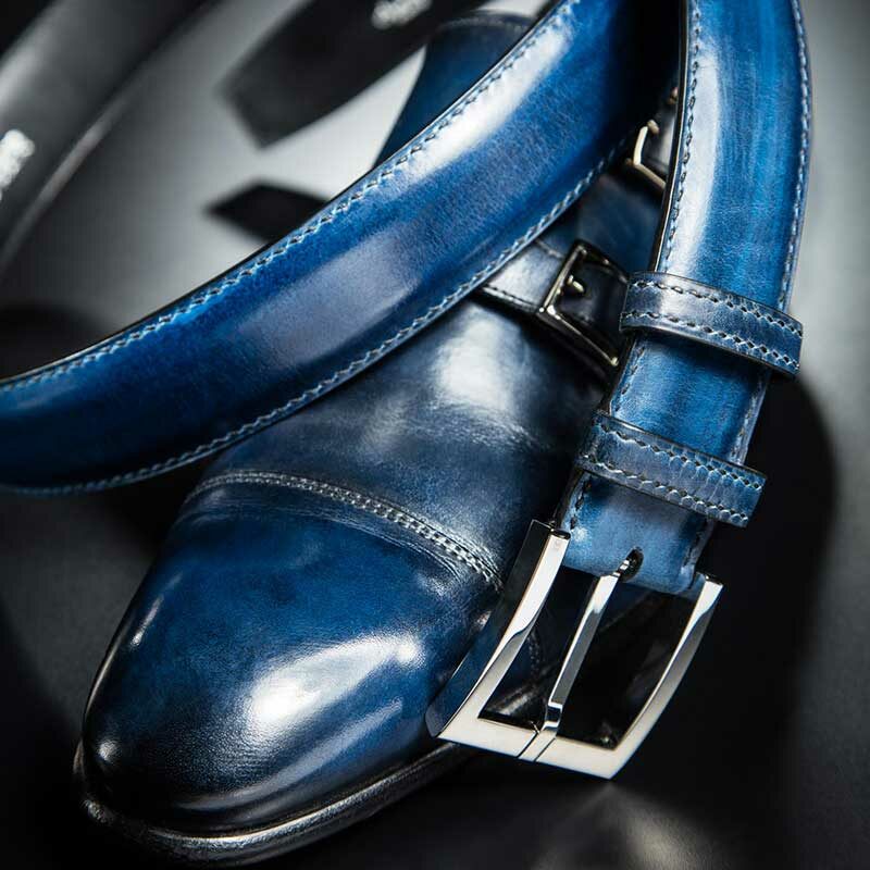 ceinture en veau végétal bleu indigo, intérieur noir et boucle Square 3