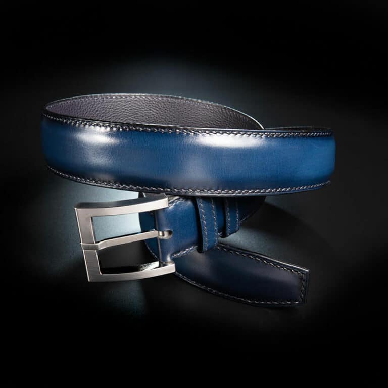 ceinture en veau végétal bleu patinée, intérieur marine et boucle Square 2