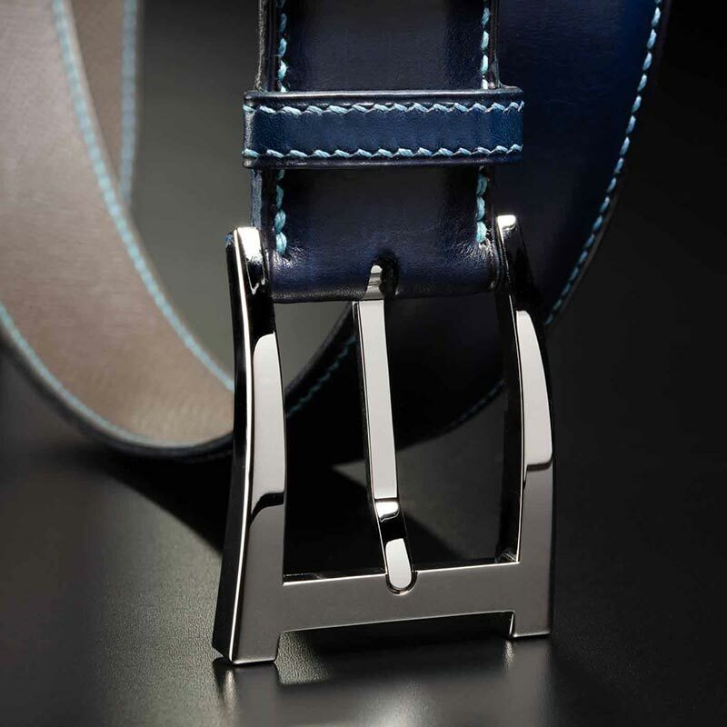 ceinture en veau végétal bleu patinée, intérieur taupe et boucle Alpha 2