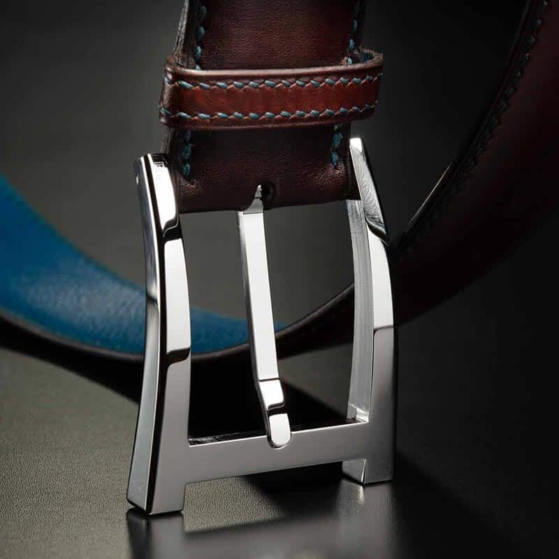 ceinture en veau végétal marron patinée intérieur pétrol et boucle Alpha 3