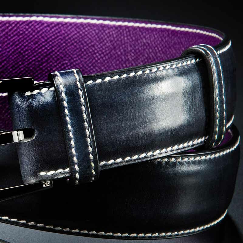 ceinture en veau végétal noir fumé, intérieur violet et boucle Square 3