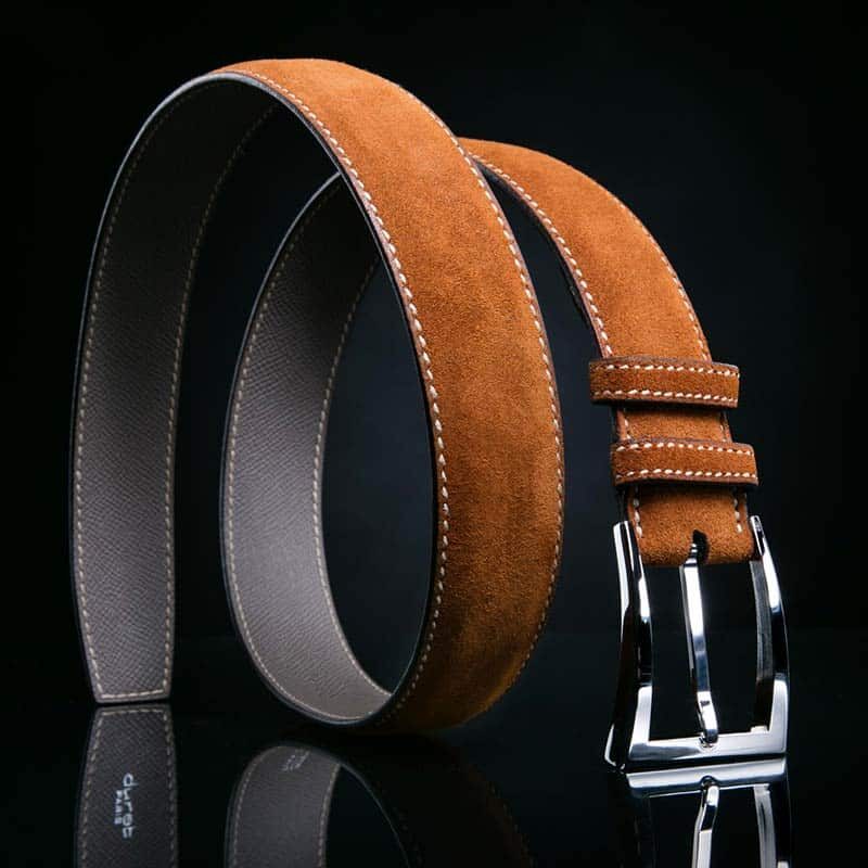 ceinture en veau velours châtaigne, intérieur gris et boucle Delta 1