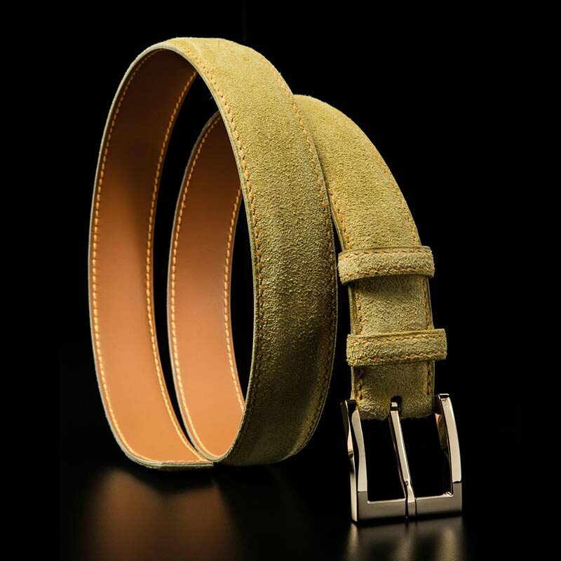 ceinture en veau velours jaune canari, intérieur chamois et boucle Square 1
