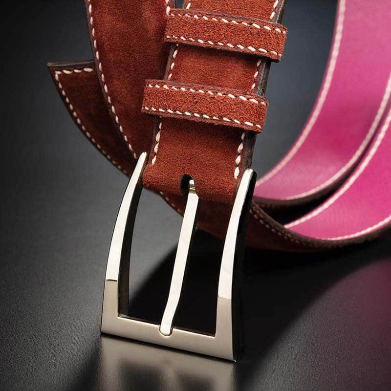 ceinture en veau velours rouille, intérieur framboise et boucle Delta 3