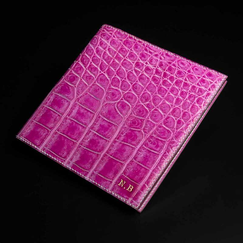 couverture d'agenda en alligator rose 2