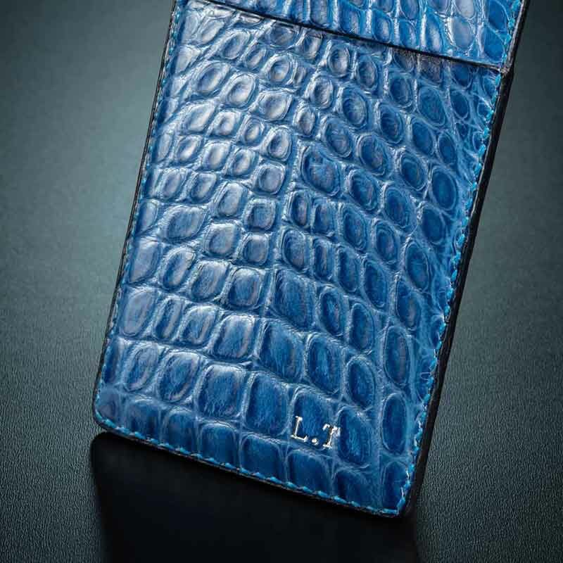 etui carte en crocodile bleu indigo 3