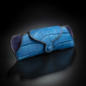 étui à lunettes en crocodile bleu jean 2