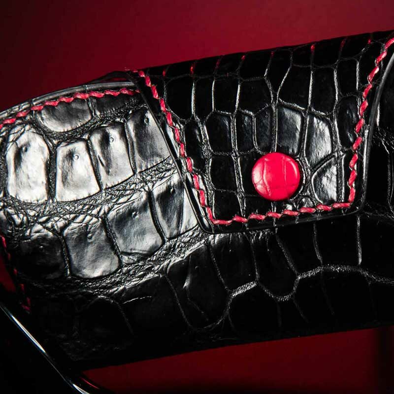 étui à lunettes en crocodile noir 3