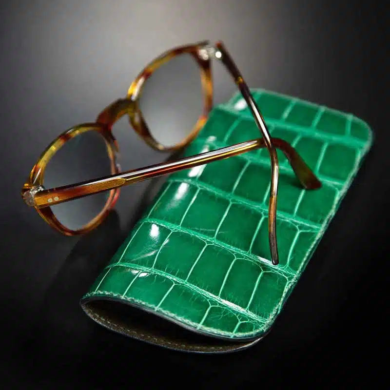 Étui à Lunettes Souple Vintage En Crocodile (simili) Pour Ceinture - Occasion