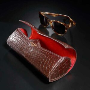 étui à lunettes tortue en crocodile marron foncé 1