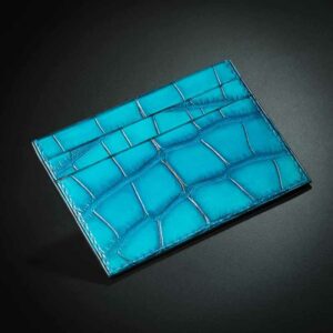 porte-cartes en crocodile bleu ciel 1