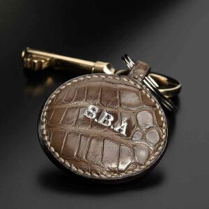 porte-clés en crocodile taupe 1