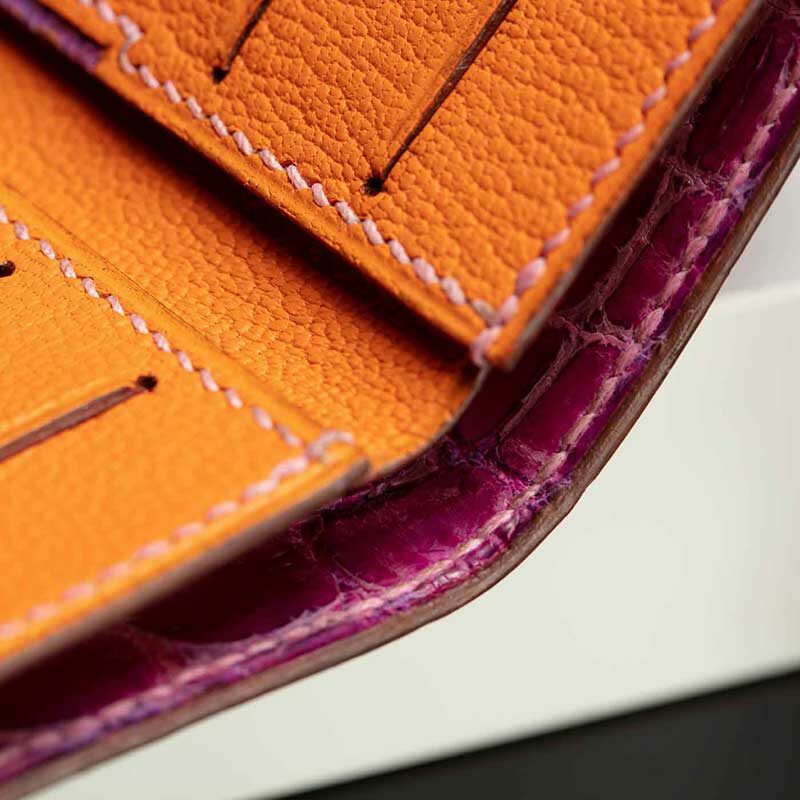 portefeuille Empeiria en crocodile rose 4