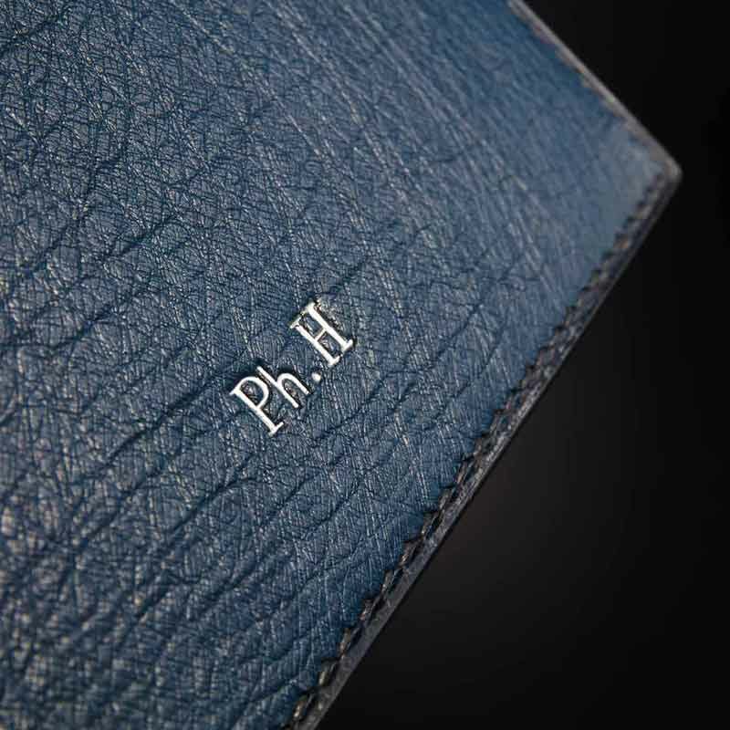 portefeuille Iota en autruche bleu canard 4