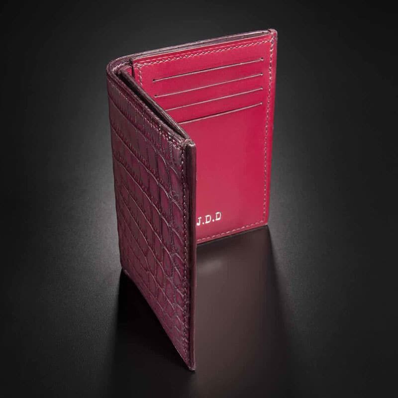 portefeuille Iota en crocodile gris rouge 3